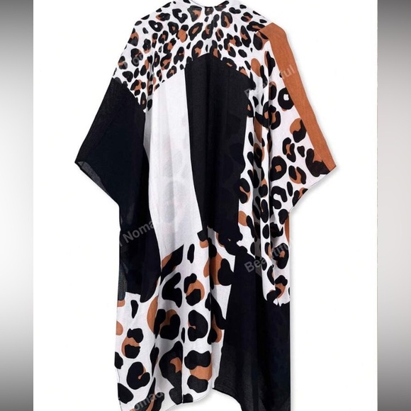 Kimono Cape Coverup Leopard Print Batwing Sleeve Asymmetrical Hem Kimono nwt - Picture 3 of 9